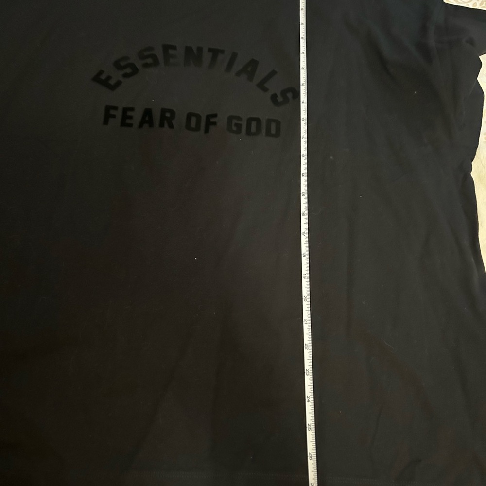 Essential Shirt - Picture 3 of 5
